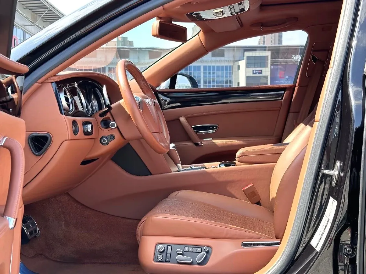 2017 Bentley Flying Spur 4.0T 528HP V8 8AT,autocango,china used car exporter,china ev exporter,chinese used car exporter,chinese used ev exporter