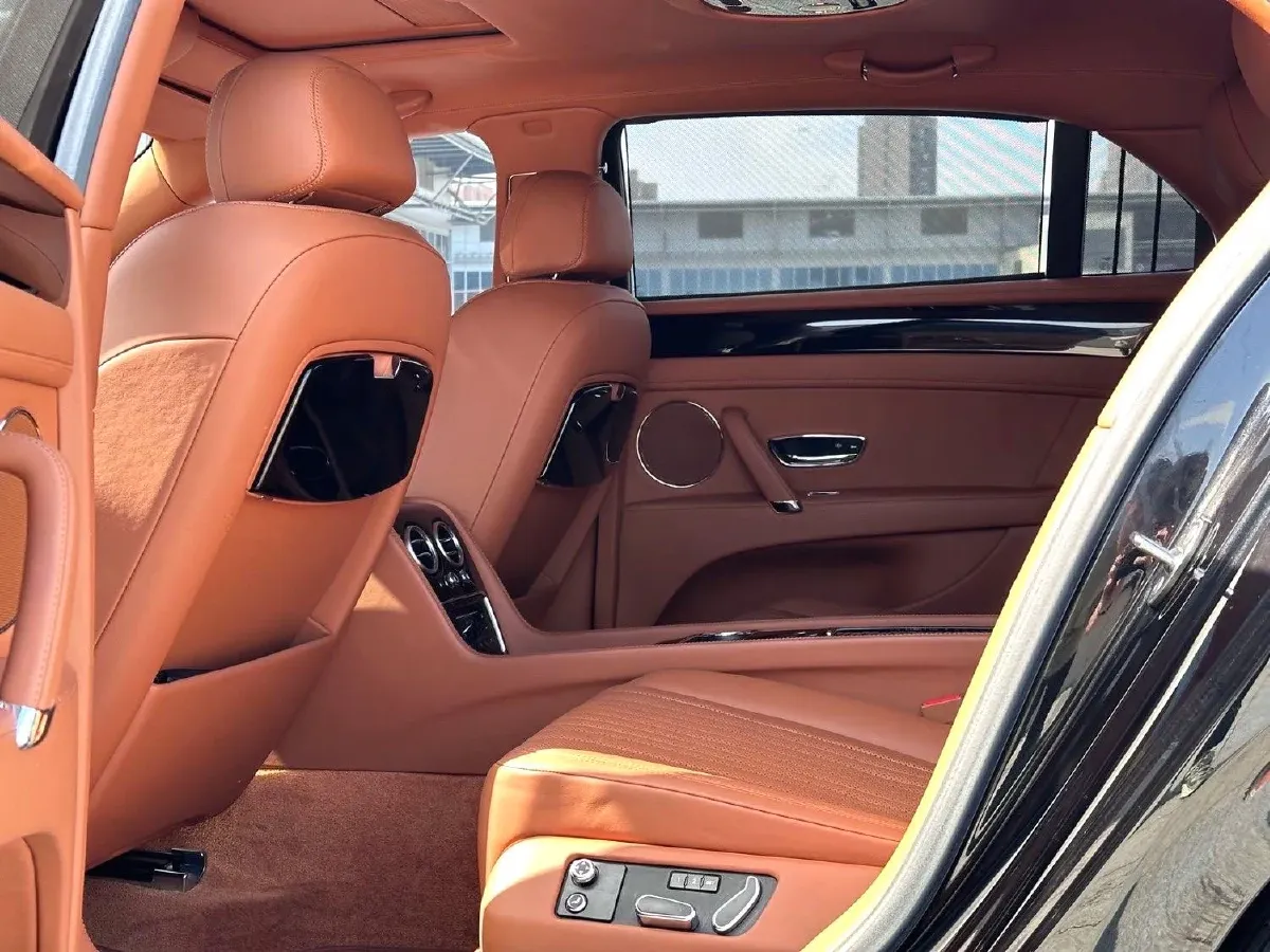 2017 Bentley Flying Spur 4.0T 528HP V8 8AT,autocango,china used car exporter,china ev exporter,chinese used car exporter,chinese used ev exporter