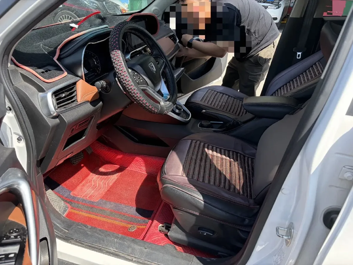 2019 Yema BoJun 1.5L 112HP L4 5MT,autocango,china used car exporter,china ev exporter,chinese used car exporter,chinese used ev exporter