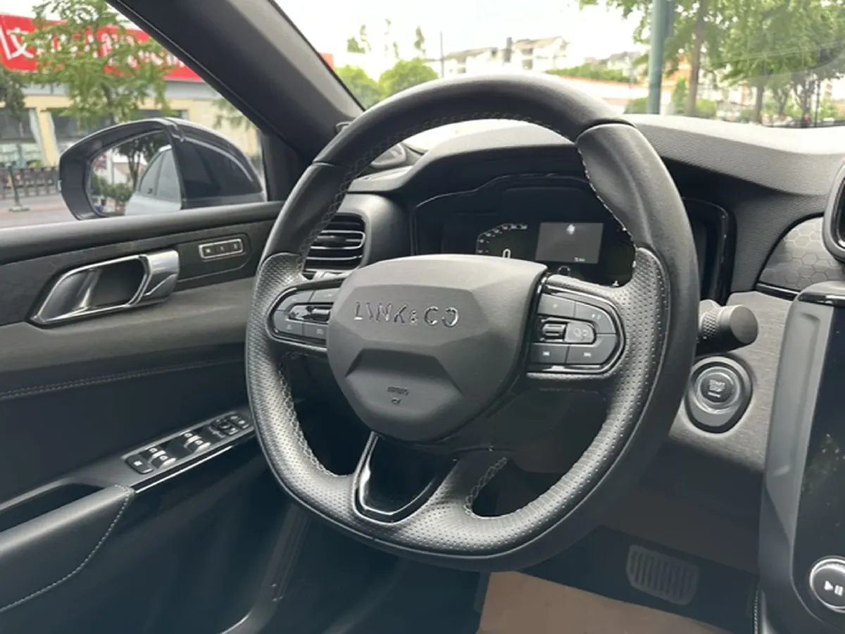 2022 LYNK&CO 03 1.5T 180HP L3 7DCT,autocango,china used car exporter,china ev exporter,chinese used car exporter,chinese used ev exporter