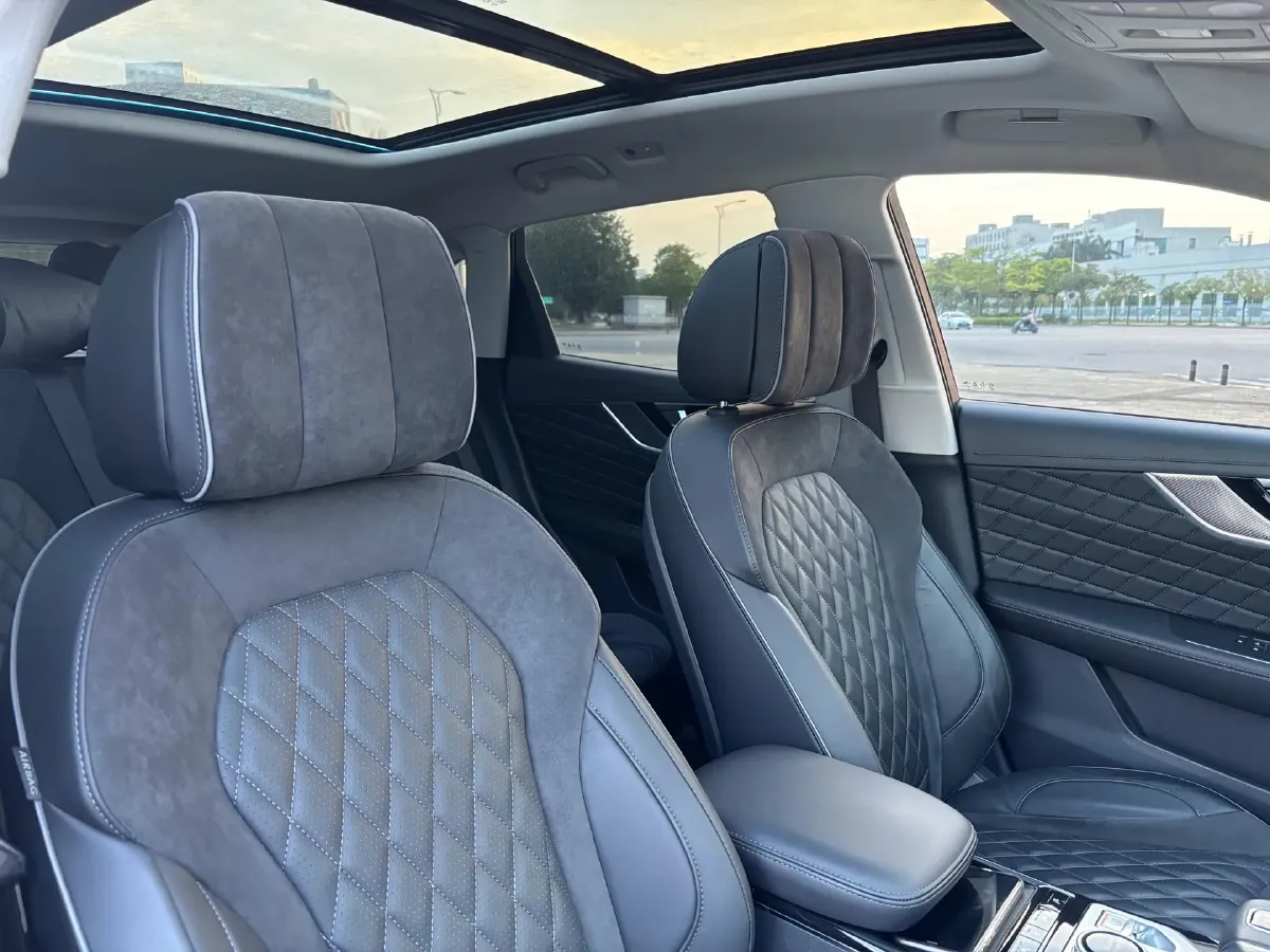 2019 HongQi HS5 2.0T 224HP L4 6AT,autocango,china used car exporter,china ev exporter,chinese used car exporter,chinese used ev exporter