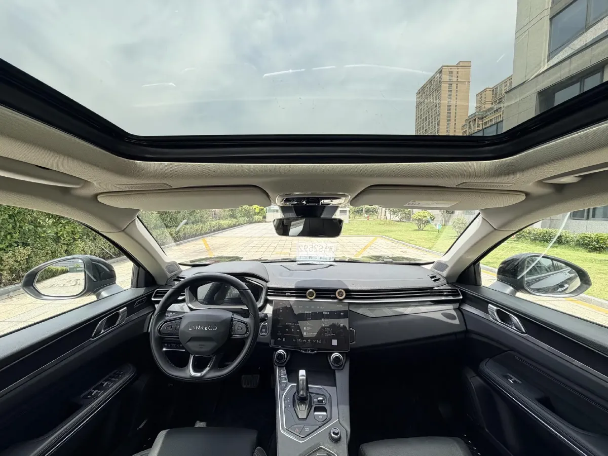 2021 LYNK&CO 01 2.0T 218HP L4 8AT,autocango,china used car exporter,china ev exporter,chinese used car exporter,chinese used ev exporter