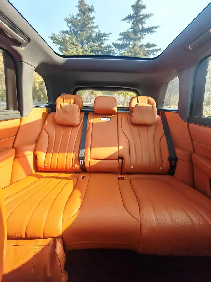 2025 AITO AITO M8 REEV 160HP REEV 53.4KWH,autocango,china used car exporter,china ev exporter,chinese used car exporter,chinese used ev exporter