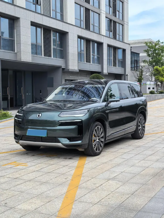 2025 Denza DenzaN9 2.0T 207HP L4 E-CVT PHEV,autocango,china used car exporter,china ev exporter,chinese used car exporter,chinese used ev exporter