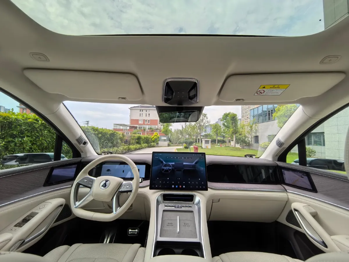 2025 Denza DenzaN9 2.0T 207HP L4 E-CVT PHEV,autocango,china used car exporter,china ev exporter,chinese used car exporter,chinese used ev exporter