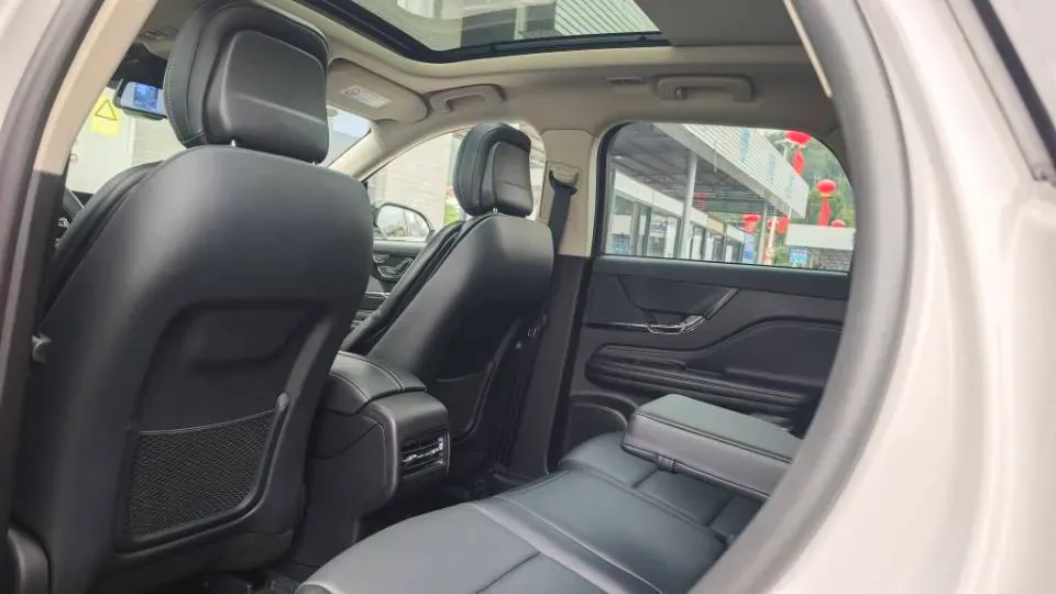 2024 Lincoln Corsair 2.0T 261HP L4 8AT,autocango,china used car exporter,china ev exporter,chinese used car exporter,chinese used ev exporter