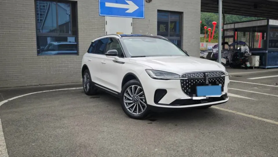 2024 Lincoln Corsair 2.0T 261HP L4 8AT,autocango,china used car exporter,china ev exporter,chinese used car exporter,chinese used ev exporter