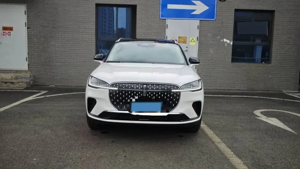 2024 Lincoln Corsair 2.0T 261HP L4 8AT,autocango,china used car exporter,china ev exporter,chinese used car exporter,chinese used ev exporter