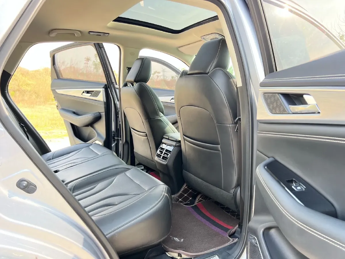 2021 ChangAn CS85 Coupe 1.5T 178HP L4 7DCT,autocango,china used car exporter,china ev exporter,chinese used car exporter,chinese used ev exporter