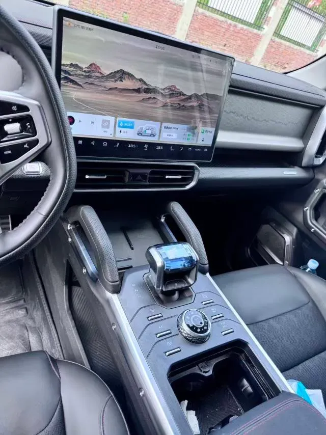 2024 Jetour ShanHai TravellerC-DM 1.5T 156HP L4 3DHT PHEV 43.24KWH,autocango,china used car exporter,china ev exporter,chinese used car exporter,chinese used ev exporter