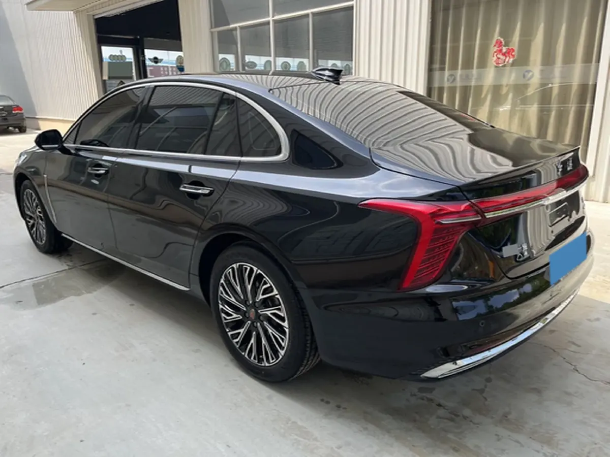 2023 HongQi H5 2.0T 224HP L4 8AT,autocango,china used car exporter,china ev exporter,chinese used car exporter,chinese used ev exporter