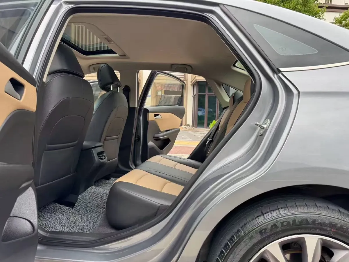 2020 Chevrolet Monza 1.5L 113HP L4 6AT,autocango,china used car exporter,china ev exporter,chinese used car exporter,chinese used ev exporter