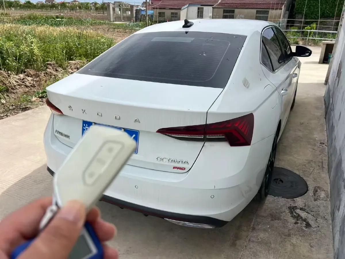 2023 Skoda Octavia 1.4T 150HP L4 7DCT,autocango,china used car exporter,china ev exporter,chinese used car exporter,chinese used ev exporter