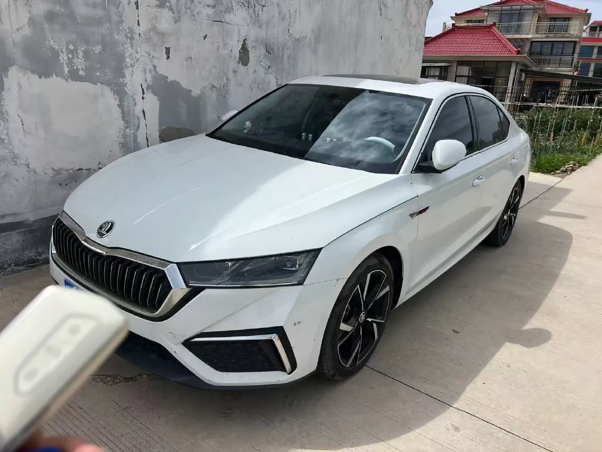 2023 Skoda Octavia 1.4T 150HP L4 7DCT,autocango,china used car exporter,china ev exporter,chinese used car exporter,chinese used ev exporter