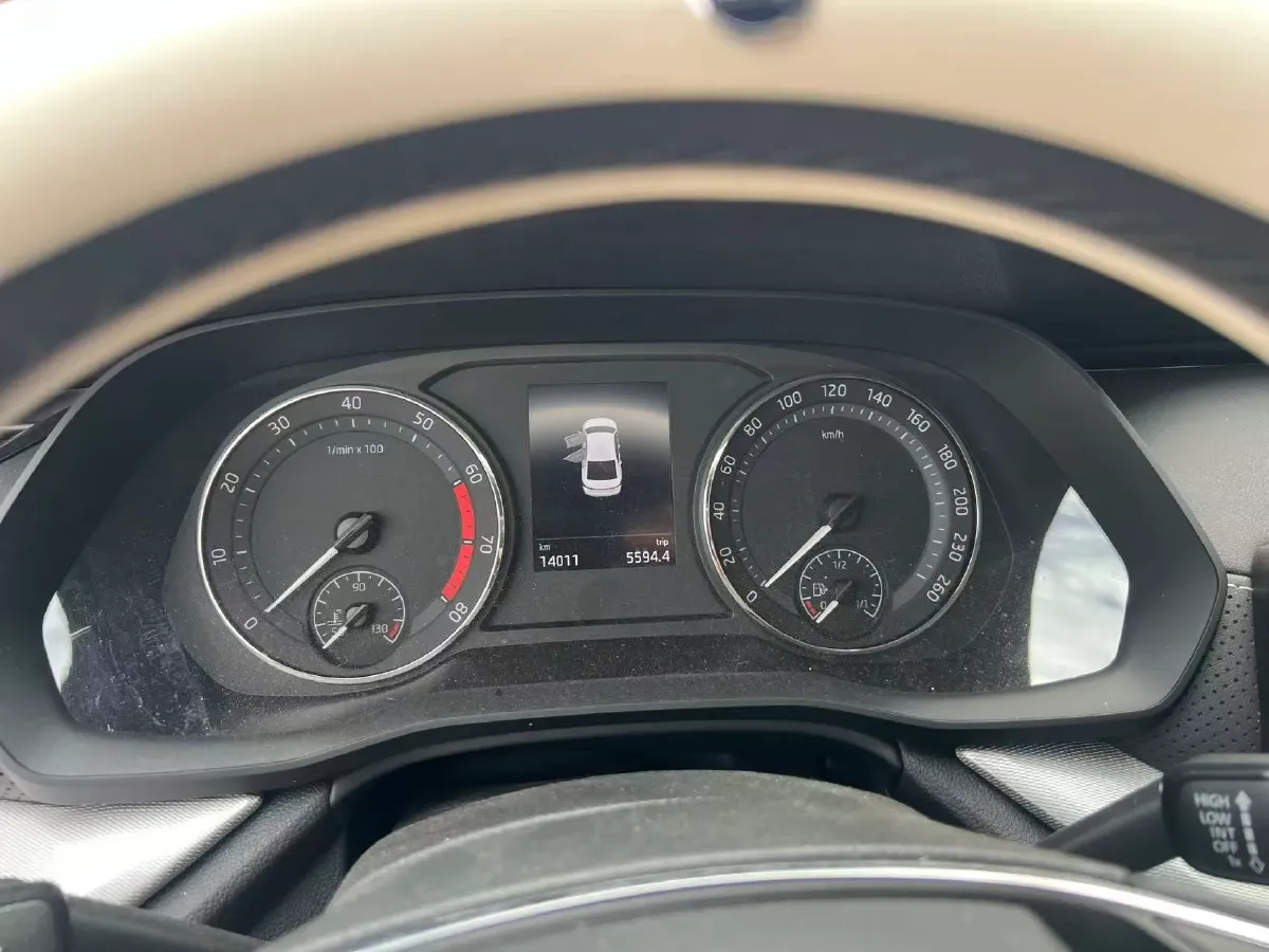 2023 Skoda Octavia 1.4T 150HP L4 7DCT,autocango,china used car exporter,china ev exporter,chinese used car exporter,chinese used ev exporter
