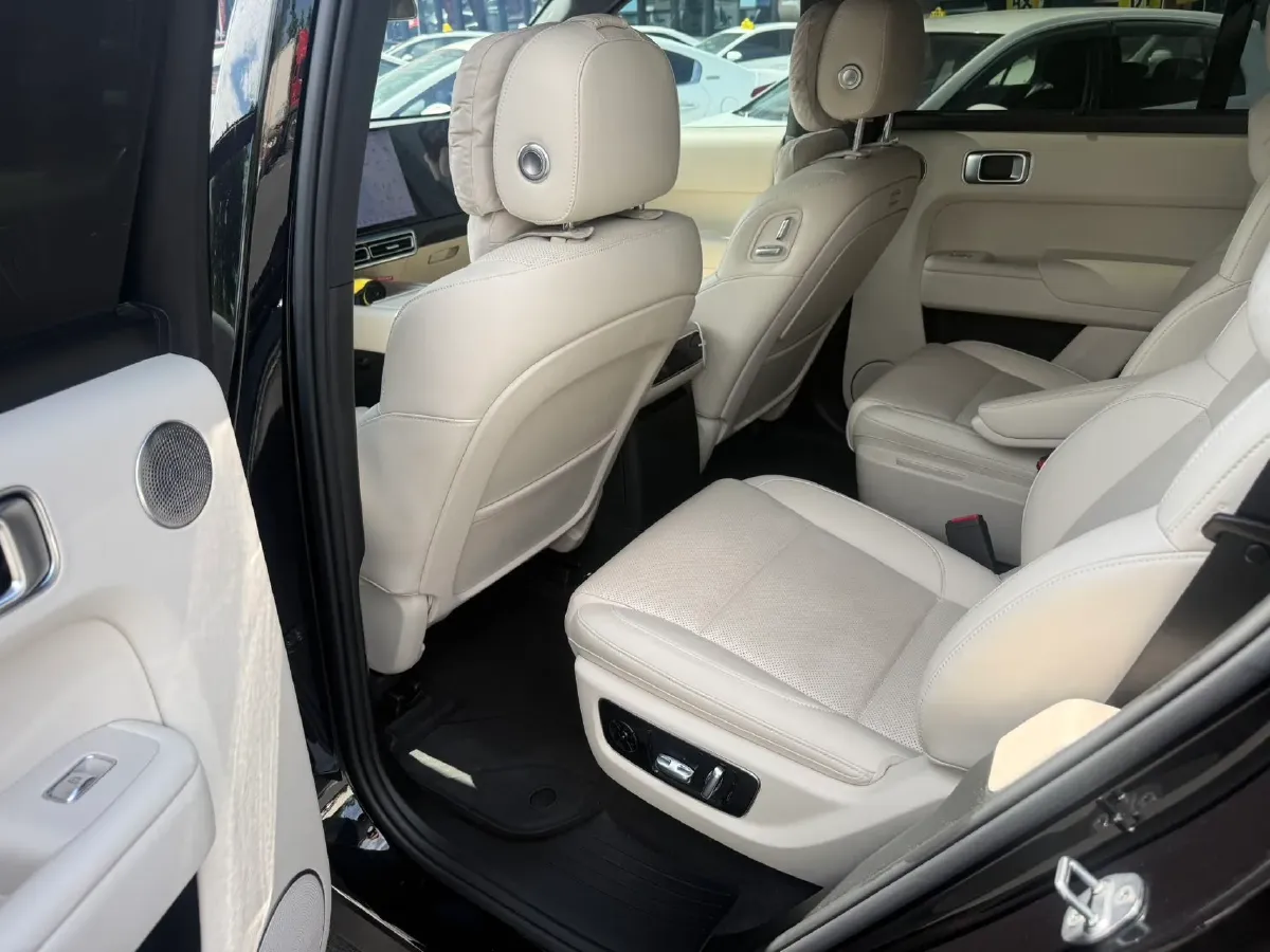 2024 Toyota Granvia 2.5L 189HP L4 E-CVT Hybrid,autocango,china used car exporter,china ev exporter,chinese used car exporter,chinese used ev exporter