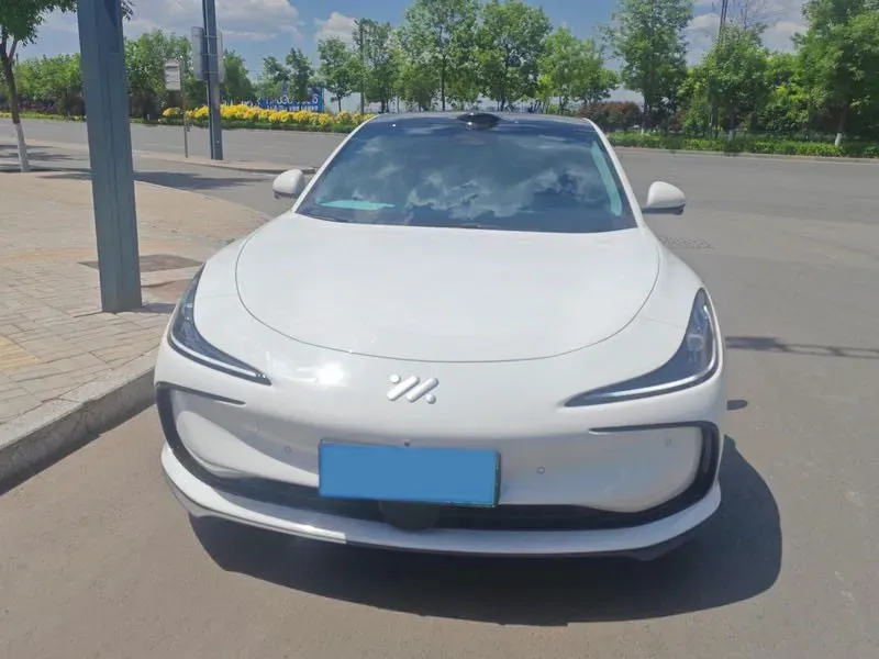 2024 IM L6 BEV 75KWH,autocango,china used car exporter,china ev exporter,chinese used car exporter,chinese used ev exporter