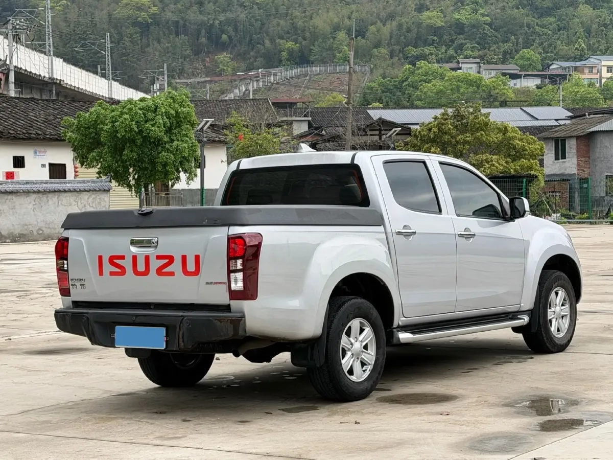 2019 Isuzu LingTuo 2.5T 129HP L4 6AT,autocango,china used car exporter,china ev exporter,chinese used car exporter,chinese used ev exporter