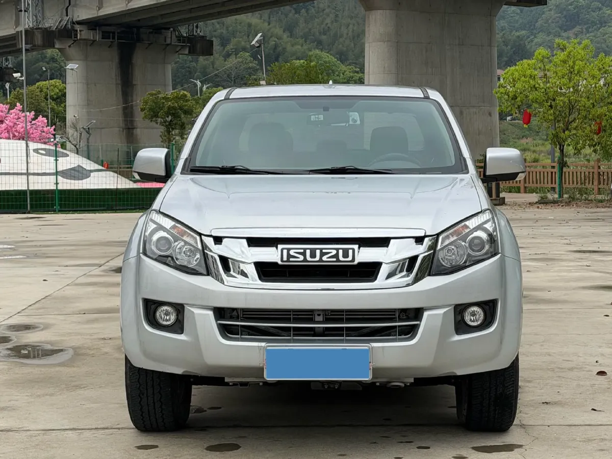 2019 Isuzu LingTuo 2.5T 129HP L4 6AT,autocango,china used car exporter,china ev exporter,chinese used car exporter,chinese used ev exporter
