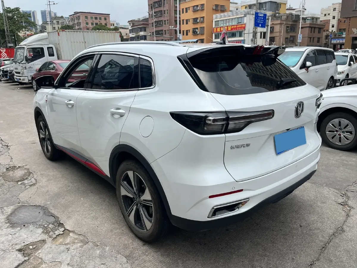2022 ChangAn Oshan X7 Plus 1.5T 188HP L4 7DCT,autocango,china used car exporter,china ev exporter,chinese used car exporter,chinese used ev exporter