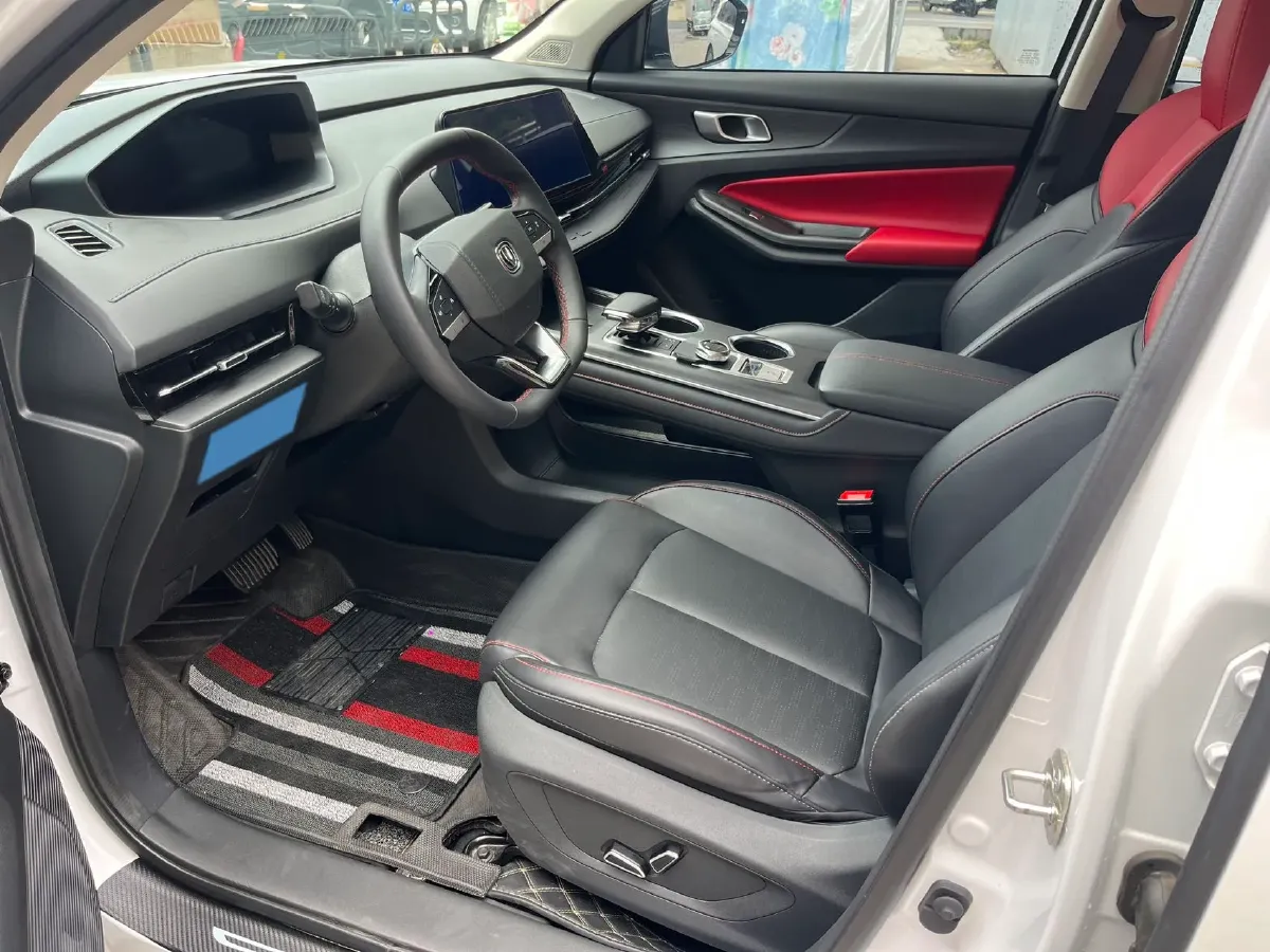 2022 ChangAn Oshan X7 Plus 1.5T 188HP L4 7DCT,autocango,china used car exporter,china ev exporter,chinese used car exporter,chinese used ev exporter