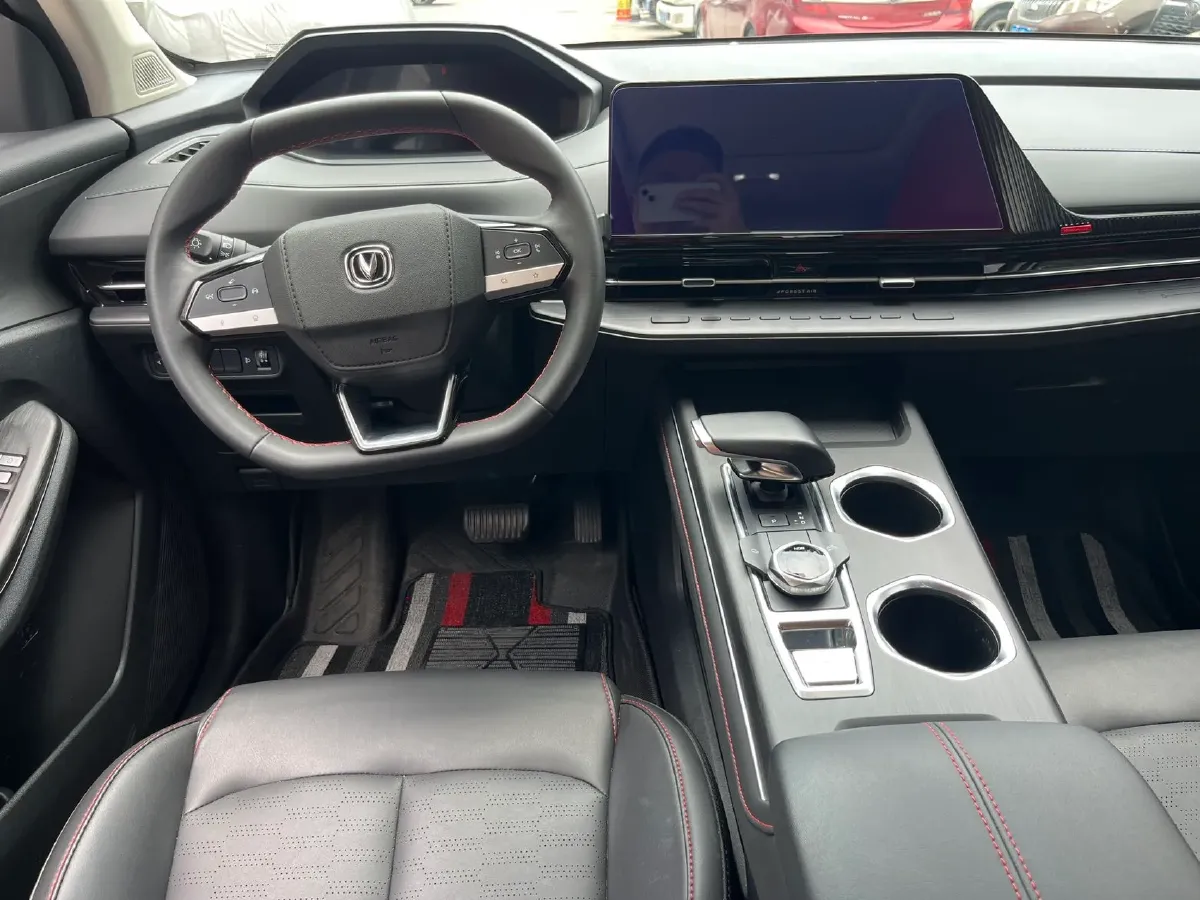 2022 ChangAn Oshan X7 Plus 1.5T 188HP L4 7DCT,autocango,china used car exporter,china ev exporter,chinese used car exporter,chinese used ev exporter