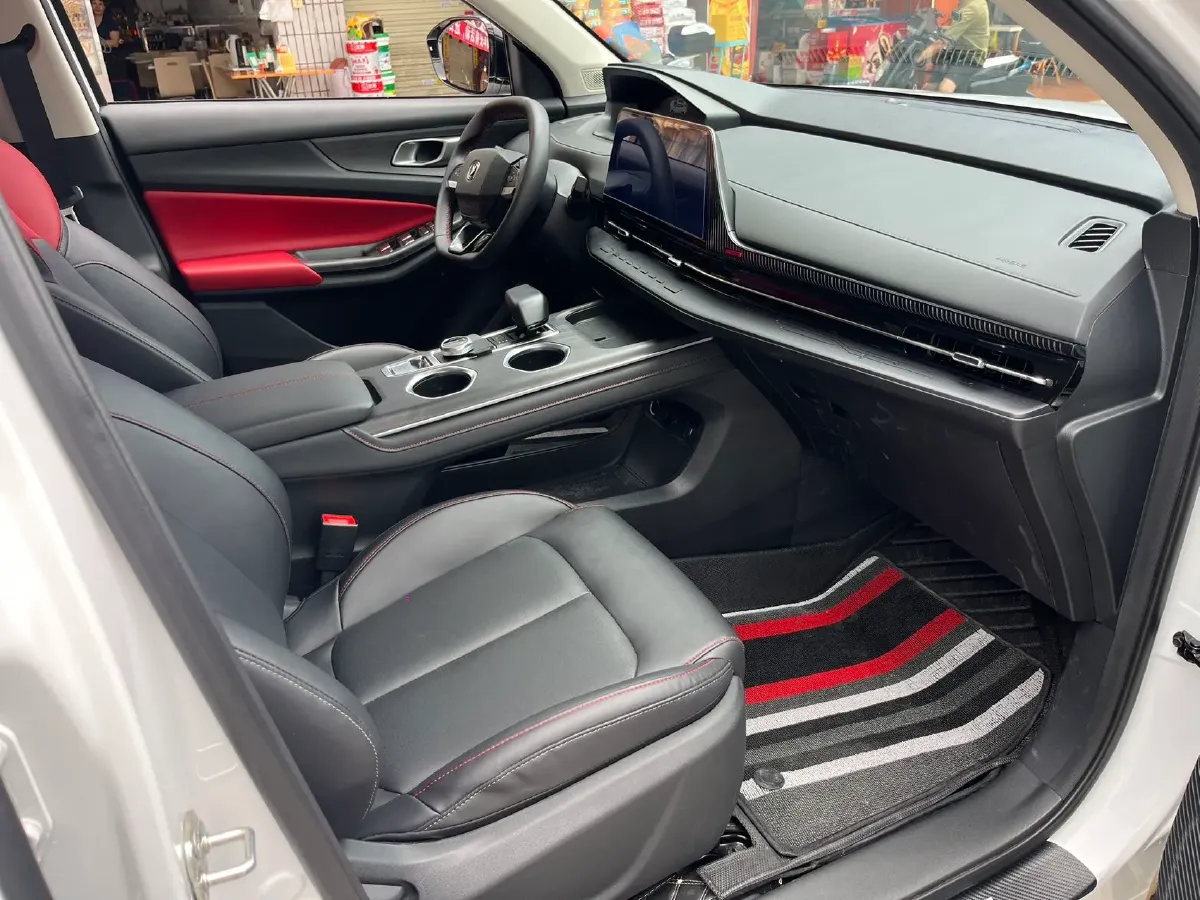 2022 ChangAn Oshan X7 Plus 1.5T 188HP L4 7DCT,autocango,china used car exporter,china ev exporter,chinese used car exporter,chinese used ev exporter