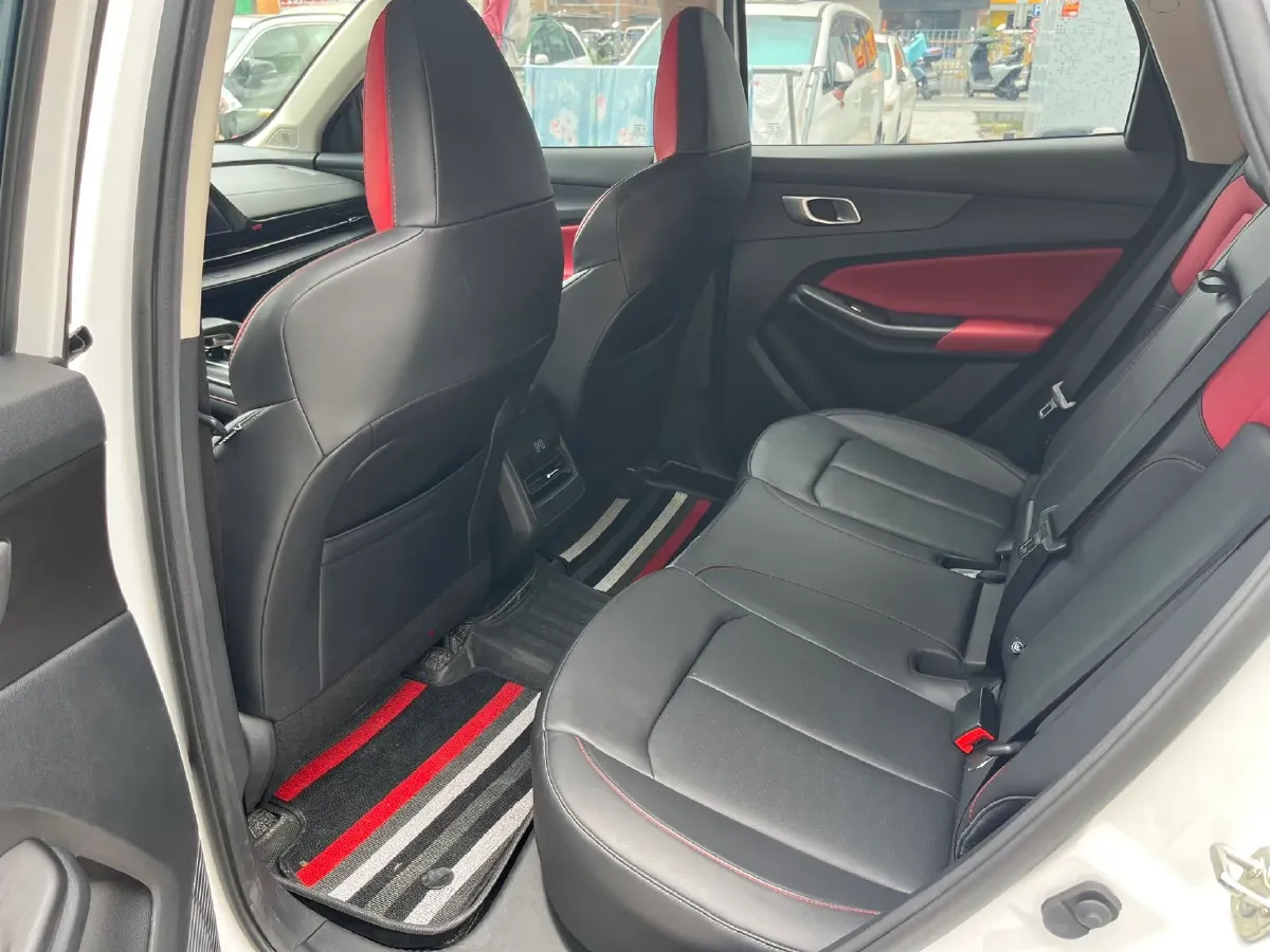 2022 ChangAn Oshan X7 Plus 1.5T 188HP L4 7DCT,autocango,china used car exporter,china ev exporter,chinese used car exporter,chinese used ev exporter