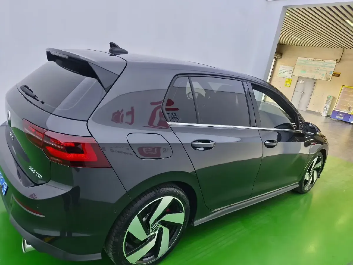 2021 Volkswagen GolfGTI 2.0T 220HP L4 7DCT,autocango,china used car exporter,china ev exporter,chinese used car exporter,chinese used ev exporter