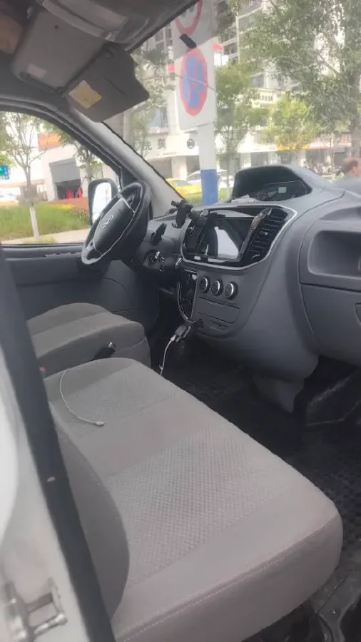 2021 MAXUS XinTu V80 2.0T 139HP L4 6MT,autocango,china used car exporter,china ev exporter,chinese used car exporter,chinese used ev exporter