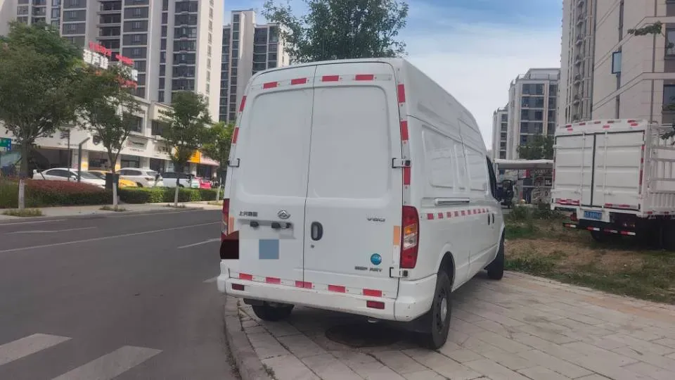 2021 MAXUS XinTu V80 2.0T 139HP L4 6MT,autocango,china used car exporter,china ev exporter,chinese used car exporter,chinese used ev exporter