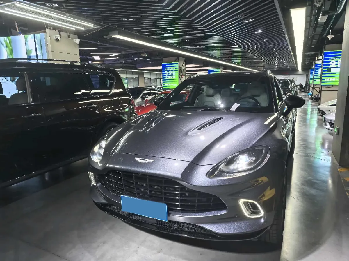 2022 Aston Martin DBX 4.0T 550HP V8 9AT,autocango,china used car exporter,china ev exporter,chinese used car exporter,chinese used ev exporter