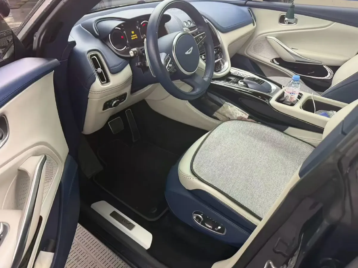 2022 Aston Martin DBX 4.0T 550HP V8 9AT,autocango,china used car exporter,china ev exporter,chinese used car exporter,chinese used ev exporter