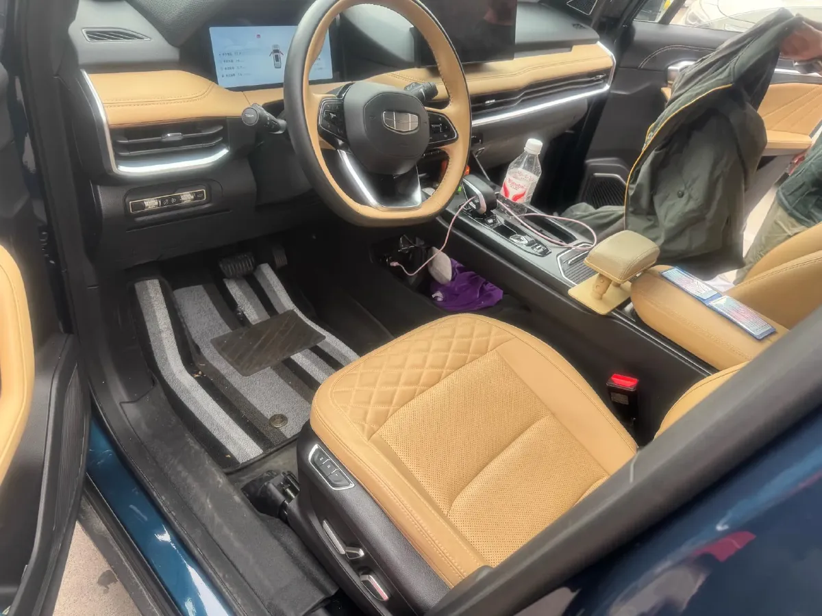 2024 Geely Okavango L 2.0T 218HP L4 7DCT,autocango,china used car exporter,china ev exporter,chinese used car exporter,chinese used ev exporter