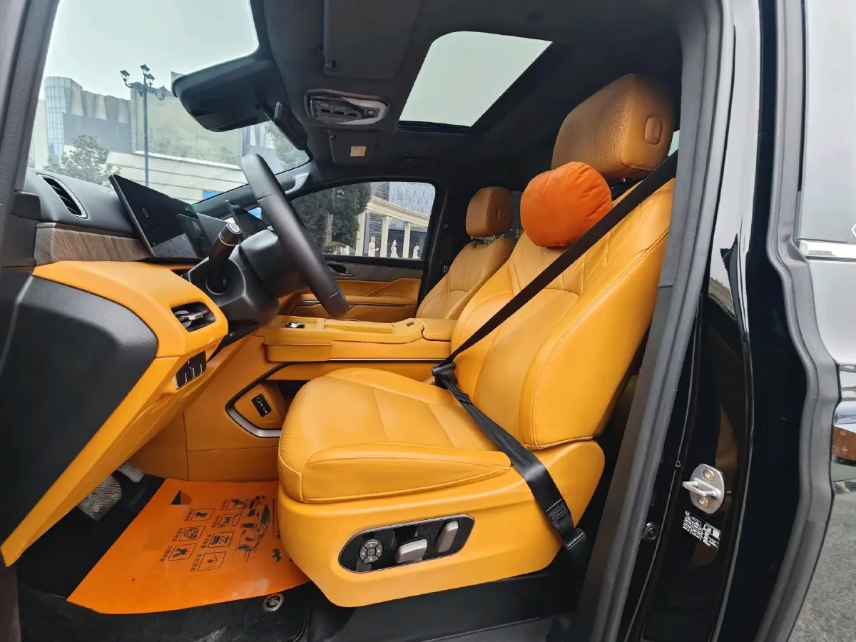 2025 WEY HighMountain 1.5T 170HP L4 4DHT PHEV,autocango,china used car exporter,china ev exporter,chinese used car exporter,chinese used ev exporter