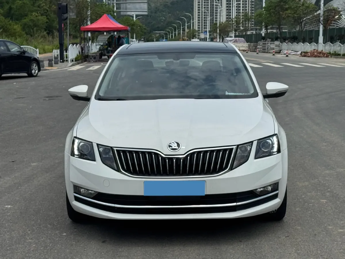 2018 Skoda Octavia 1.6L 110HP L4 6AT,autocango,china used car exporter,china ev exporter,chinese used car exporter,chinese used ev exporter