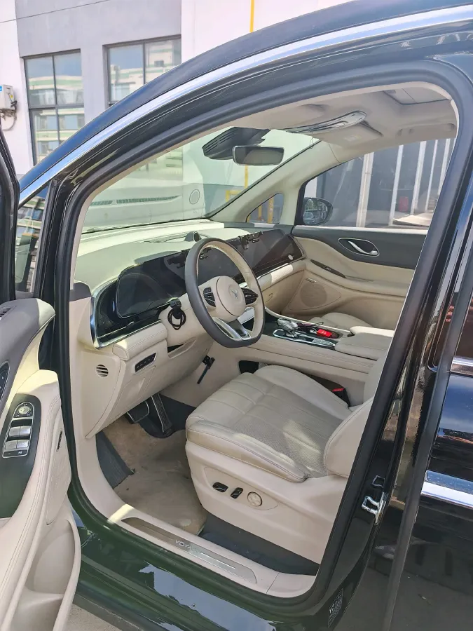 2022 Voyah Dream 1.5T 136HP L4 PHEV 25.57KWH,autocango,china used car exporter,china ev exporter,chinese used car exporter,chinese used ev exporter