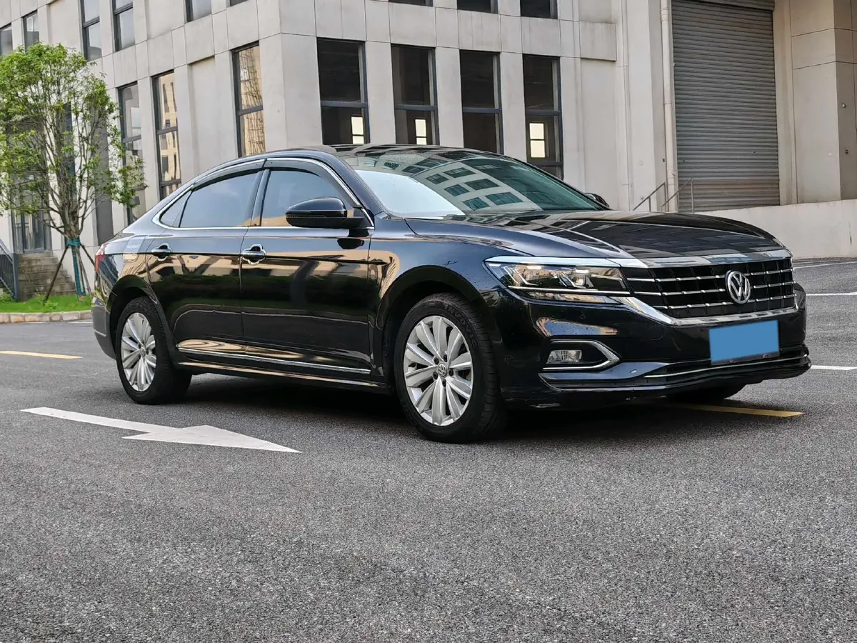 2020 Volkswagen Passat 2.0T 186HP L4 7DCT,autocango,china used car exporter,china ev exporter,chinese used car exporter,chinese used ev exporter
