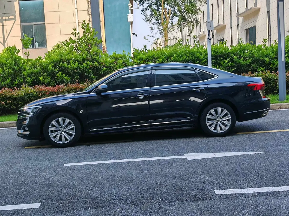 2020 Volkswagen Passat 2.0T 186HP L4 7DCT,autocango,china used car exporter,china ev exporter,chinese used car exporter,chinese used ev exporter