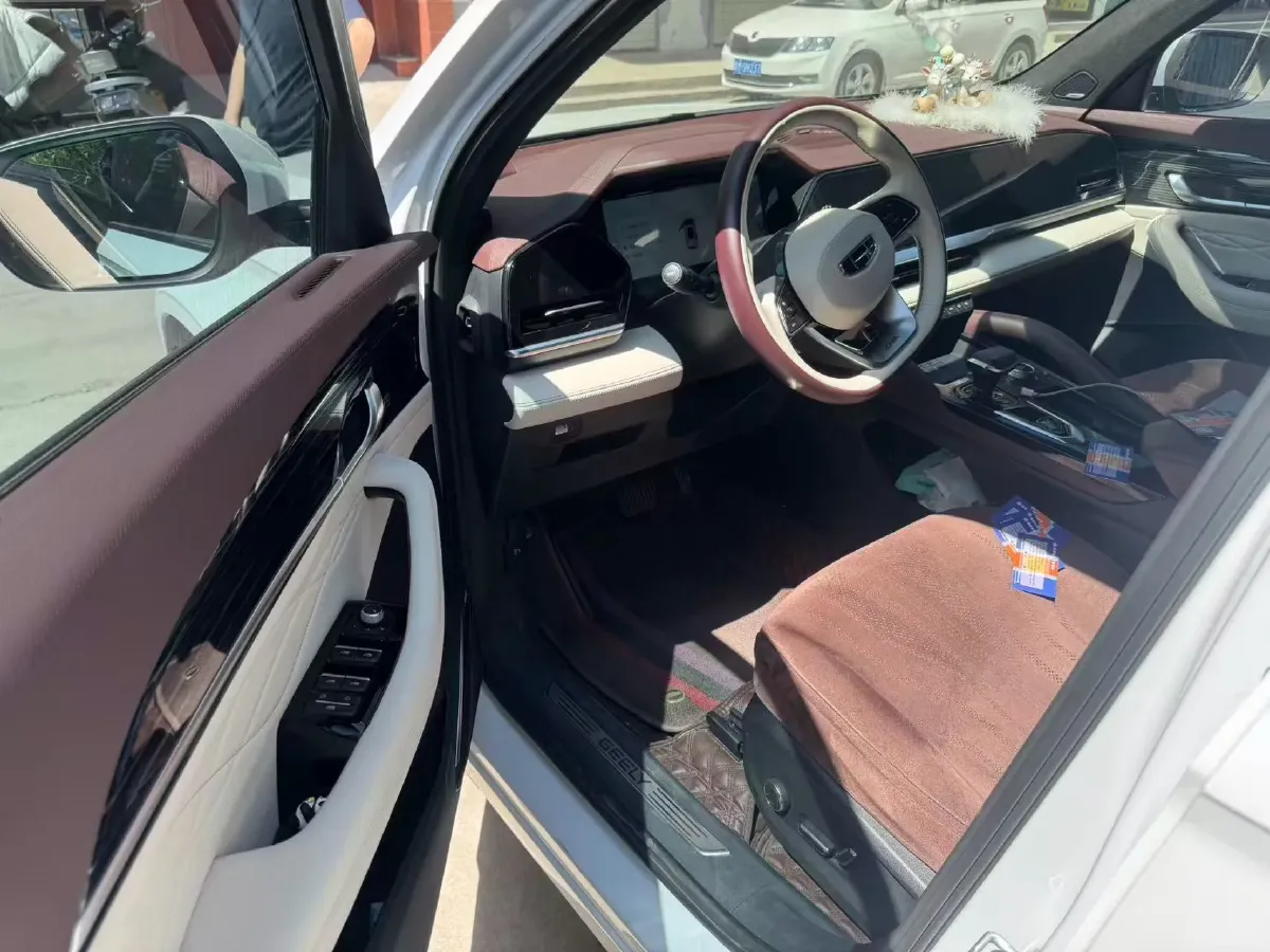 2021 Geely Monjaro 2.0T 238HP L4 8AT,autocango,china used car exporter,china ev exporter,chinese used car exporter,chinese used ev exporter