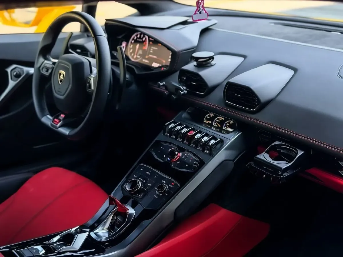 2016 Lamborghini Huracán 5.2L 580HP V10 7DCT,autocango,china used car exporter,china ev exporter,chinese used car exporter,chinese used ev exporter