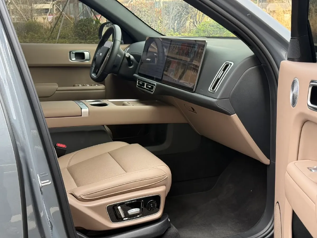 2025 Li L7 Range Extended 154HP REEV,autocango,china used car exporter,china ev exporter,chinese used car exporter,chinese used ev exporter