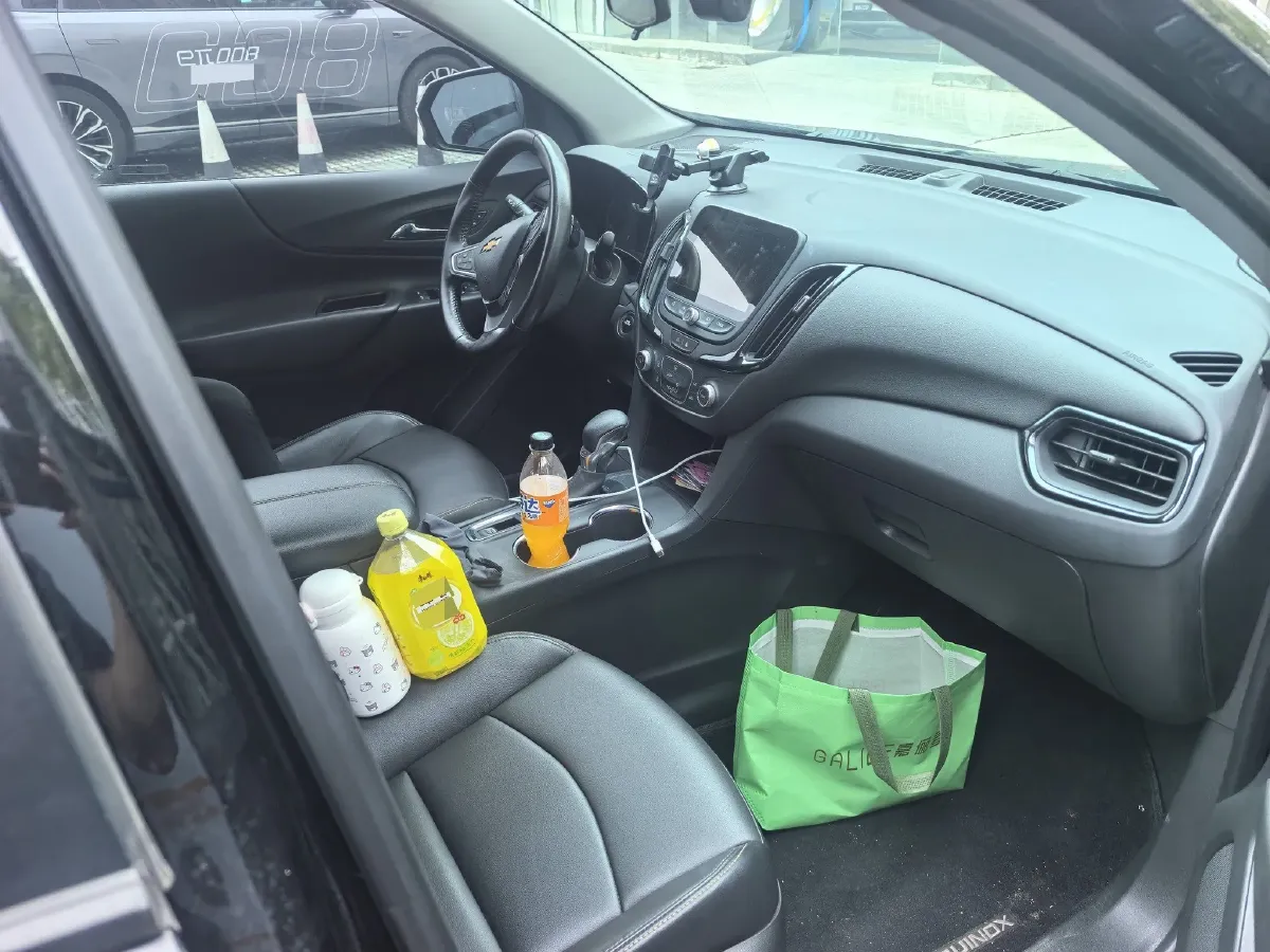 2021 Chevrolet Equinox 1.5T 169HP L4 6AT,autocango,china used car exporter,china ev exporter,chinese used car exporter,chinese used ev exporter
