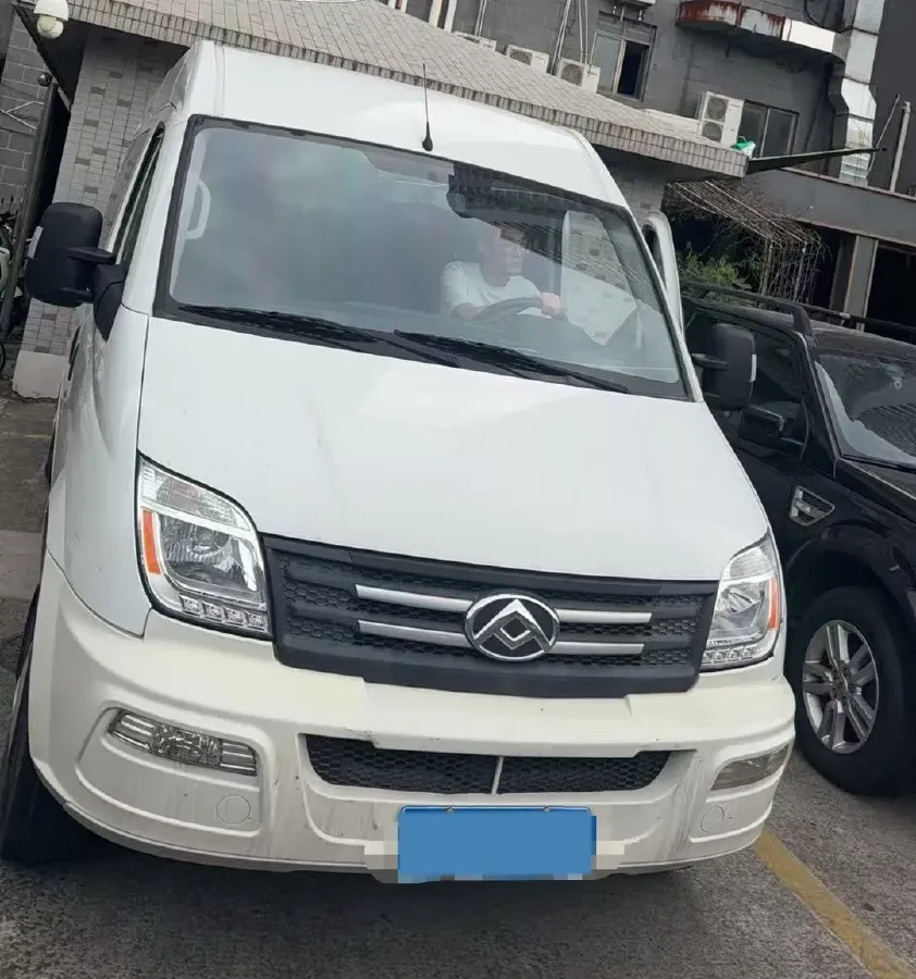 2023 MAXUS XinTu V80 2.0T 127HP L4 6MT,autocango,china used car exporter,china ev exporter,chinese used car exporter,chinese used ev exporter