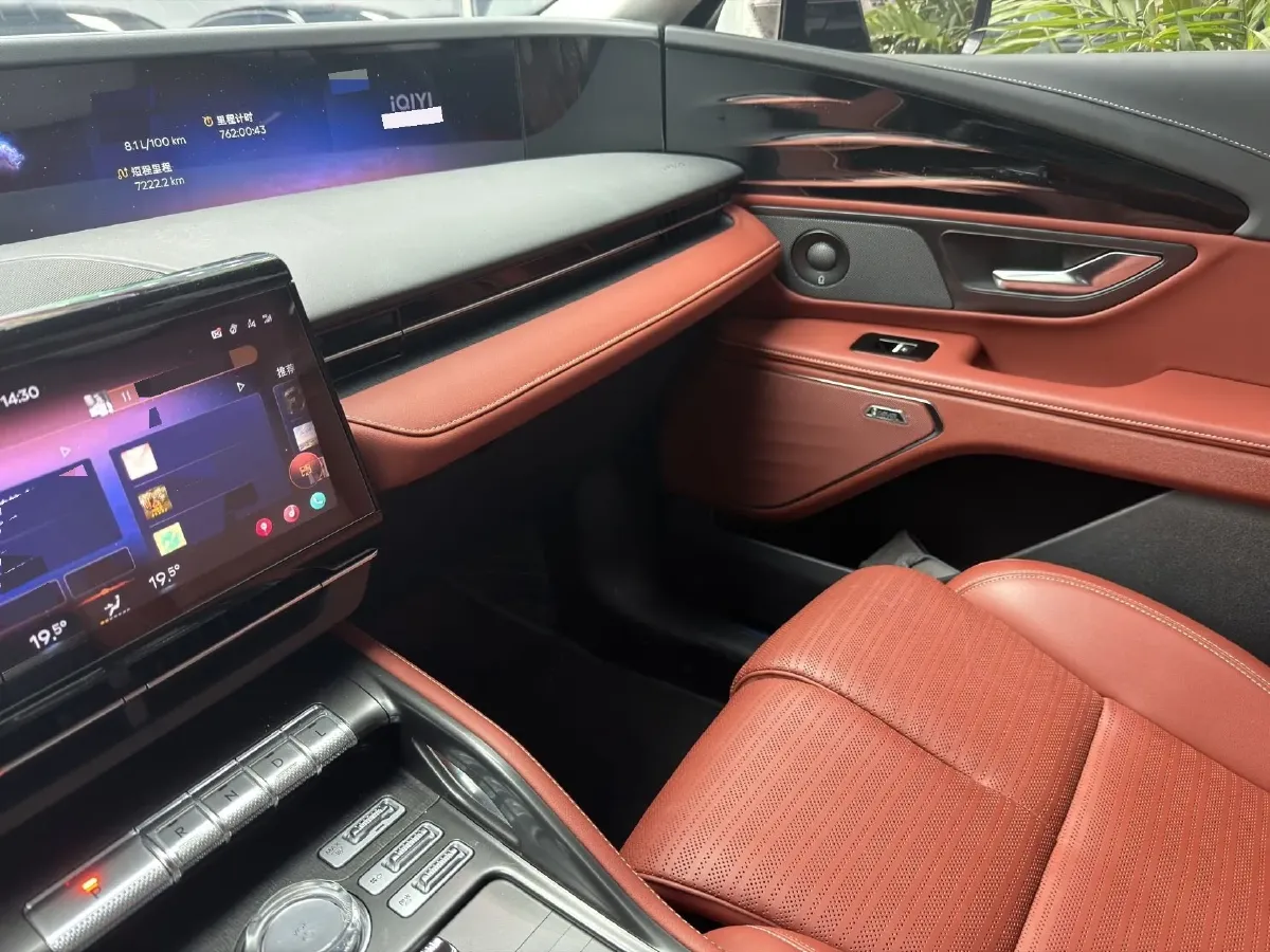 2025 Lincoln Nautilus 2.0T 261HP L4 8AT,autocango,china used car exporter,china ev exporter,chinese used car exporter,chinese used ev exporter