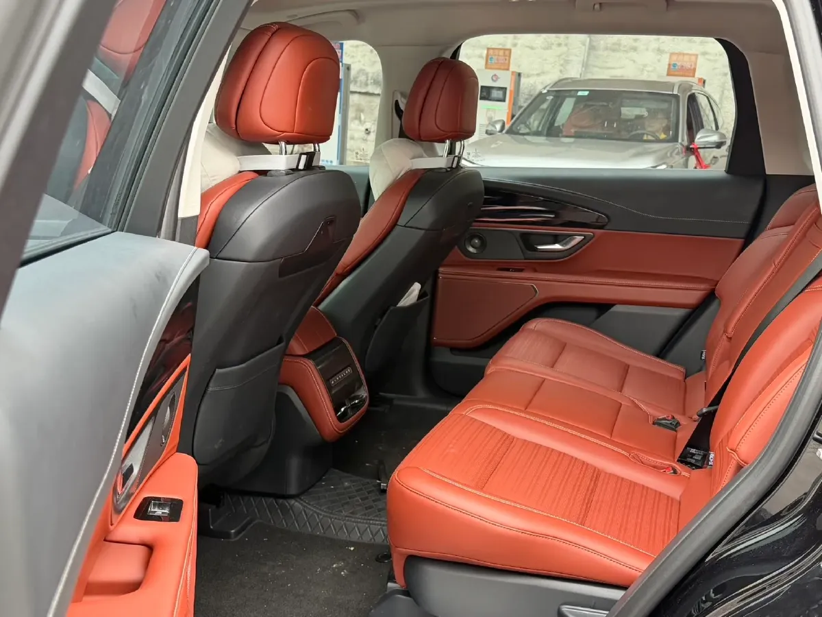 2025 Lincoln Nautilus 2.0T 261HP L4 8AT,autocango,china used car exporter,china ev exporter,chinese used car exporter,chinese used ev exporter