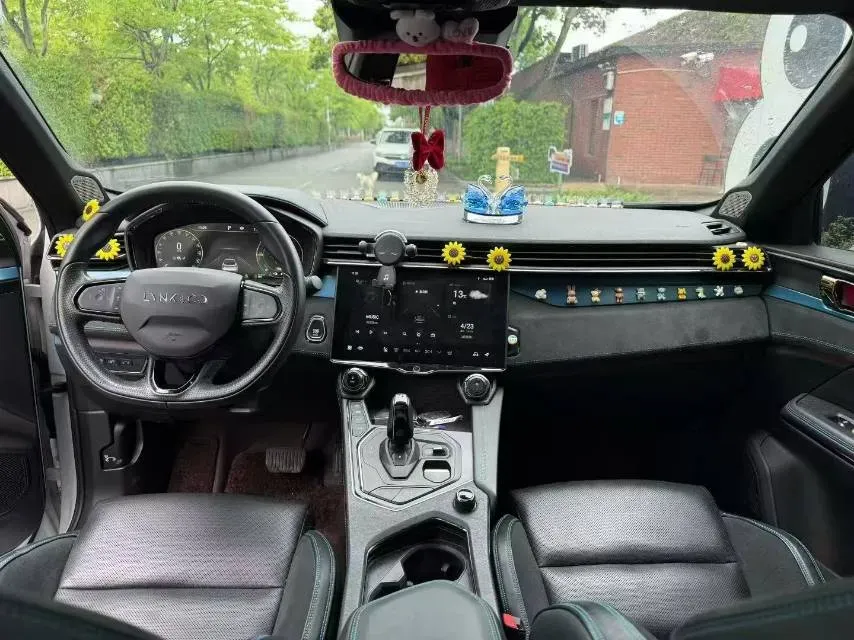 2021 Peugeot 508L 1.6T 200HP L4 8AT PHEV 12KWH,autocango,china used car exporter,china ev exporter,chinese used car exporter,chinese used ev exporter