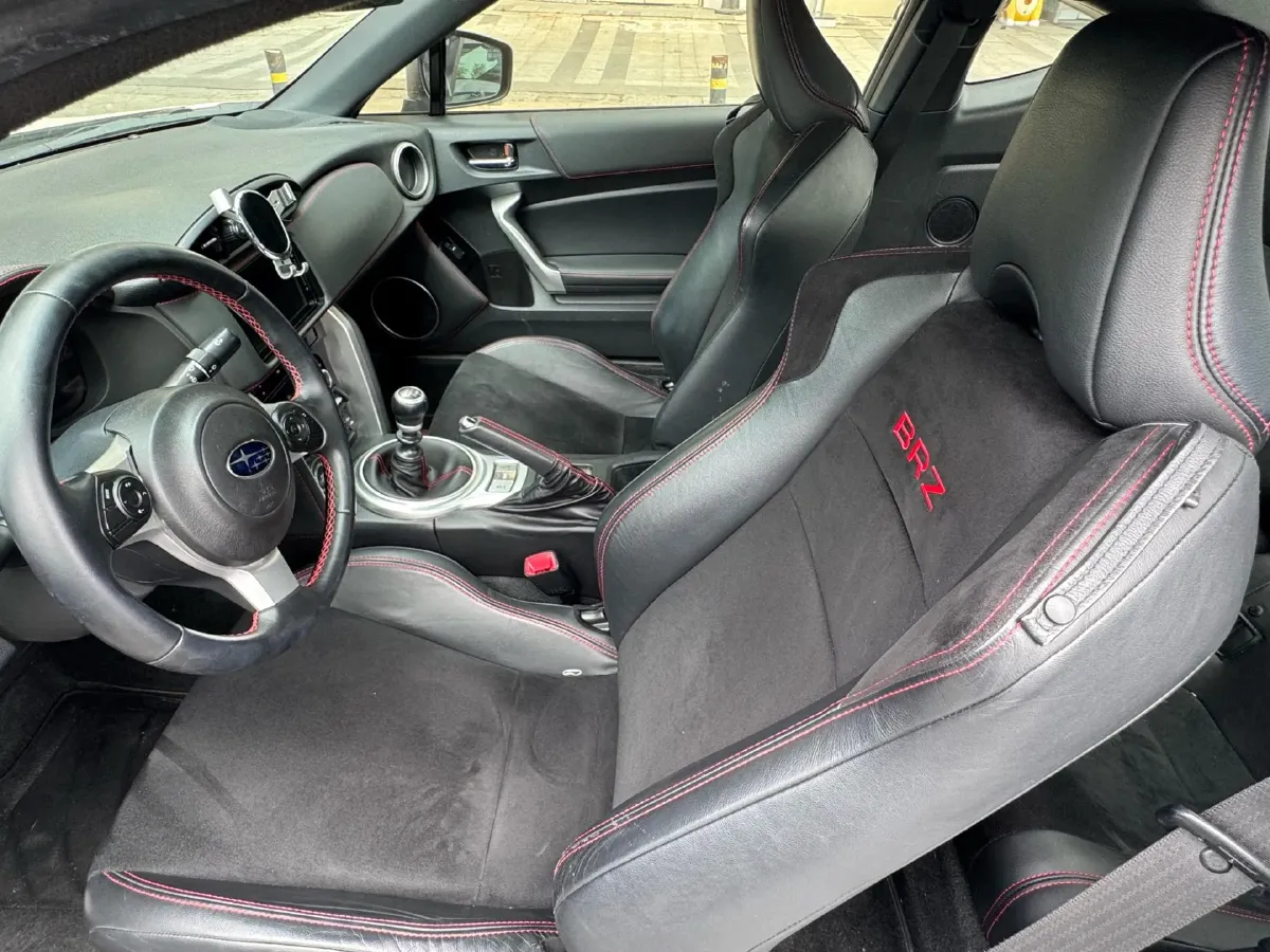 2019 Ford Focus 2.3T 280HP L4 6MT,autocango,china used car exporter,china ev exporter,chinese used car exporter,chinese used ev exporter