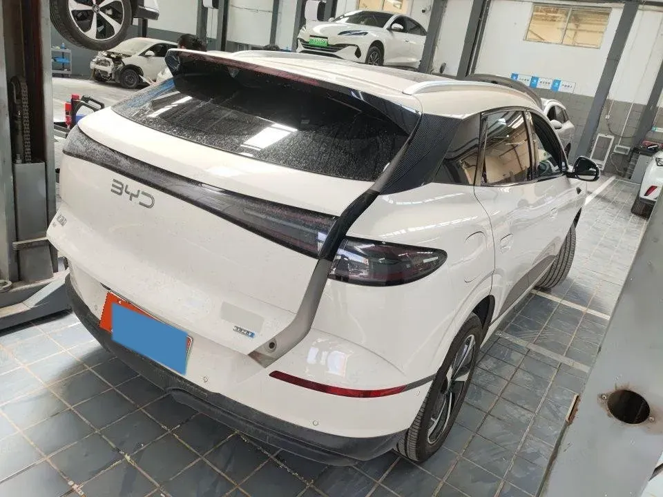 2025 LanDian E5 PLUS 1.5L 95HP L4 E-CVT PHEV,autocango,china used car exporter,china ev exporter,chinese used car exporter,chinese used ev exporter