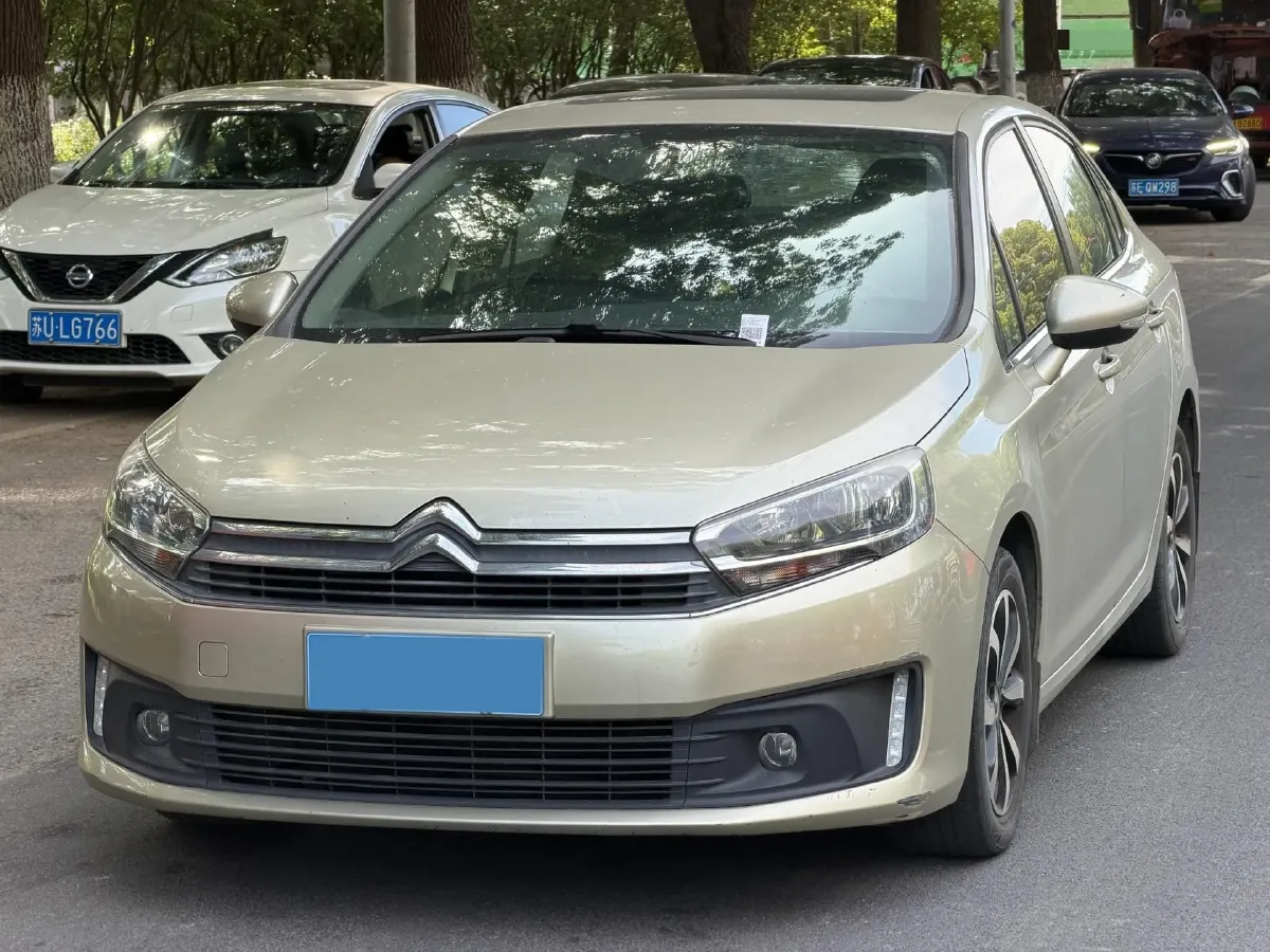 2018 Citroen C4 C-Quatre 1.6L 117HP L4 5MT,autocango,china used car exporter,china ev exporter,chinese used car exporter,chinese used ev exporter